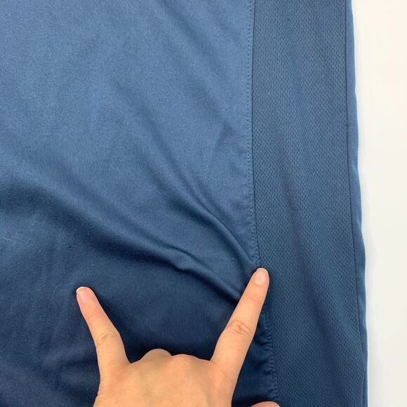 Striker Soccer Team USA T Shirt Mens M Medium Navy Blue V Neck Short Sleeve - Picture 4 of 13